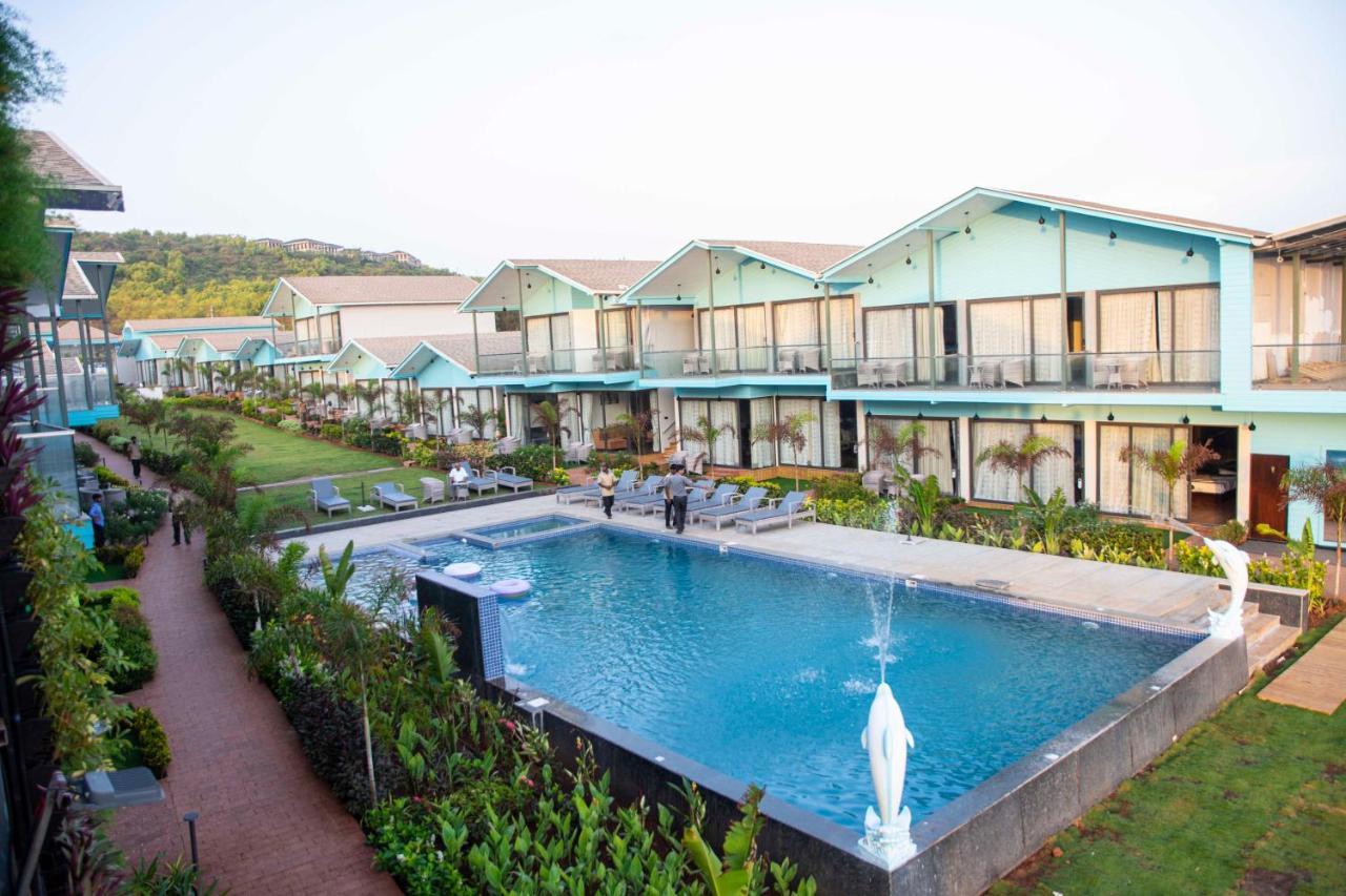 Tan-N-Sand Morjim Exterior foto